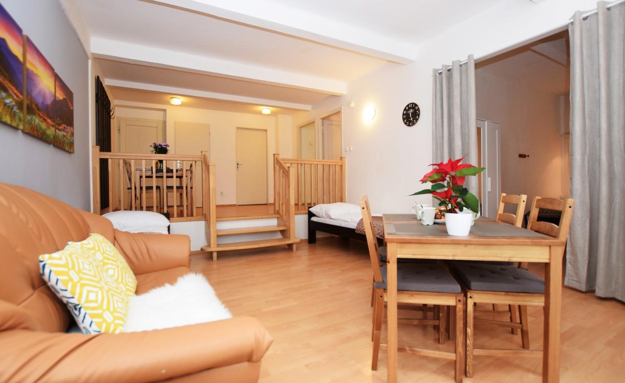 Family Style & Garden Apartments Prague Ngoại thất bức ảnh